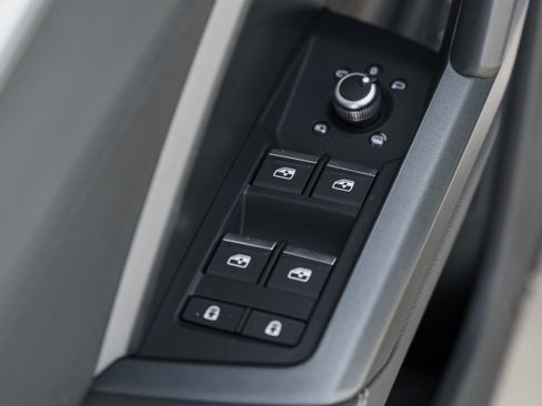 Used 2023 Audi Q3 2.0T Premium Plus w/ Premium Plus Package image 24