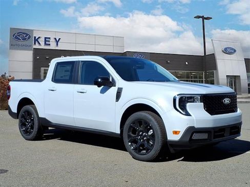 New 2025 Ford Maverick Lariat w/ Black Appearance Package image 1