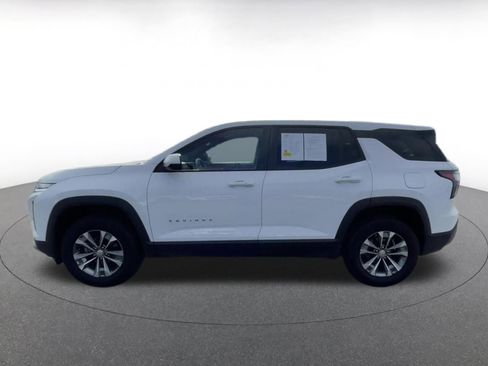 Used 2025 Chevrolet Equinox LT image 9