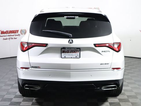 Used 2023 Acura MDX SH-AWD w/ Technology Package image 6