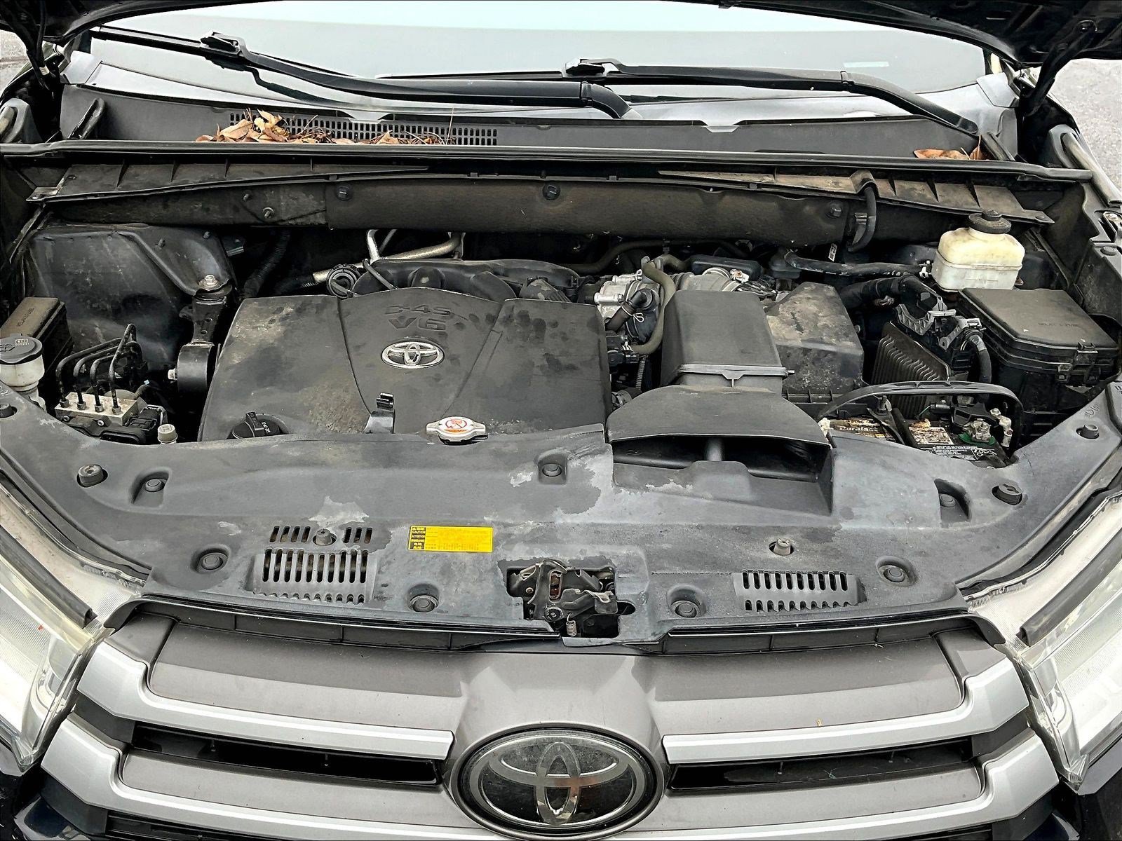 Used 2018 Toyota Highlander XLE AWD/4WD image 31
