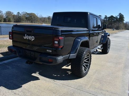 Used 2020 Jeep Gladiator Overland image 4