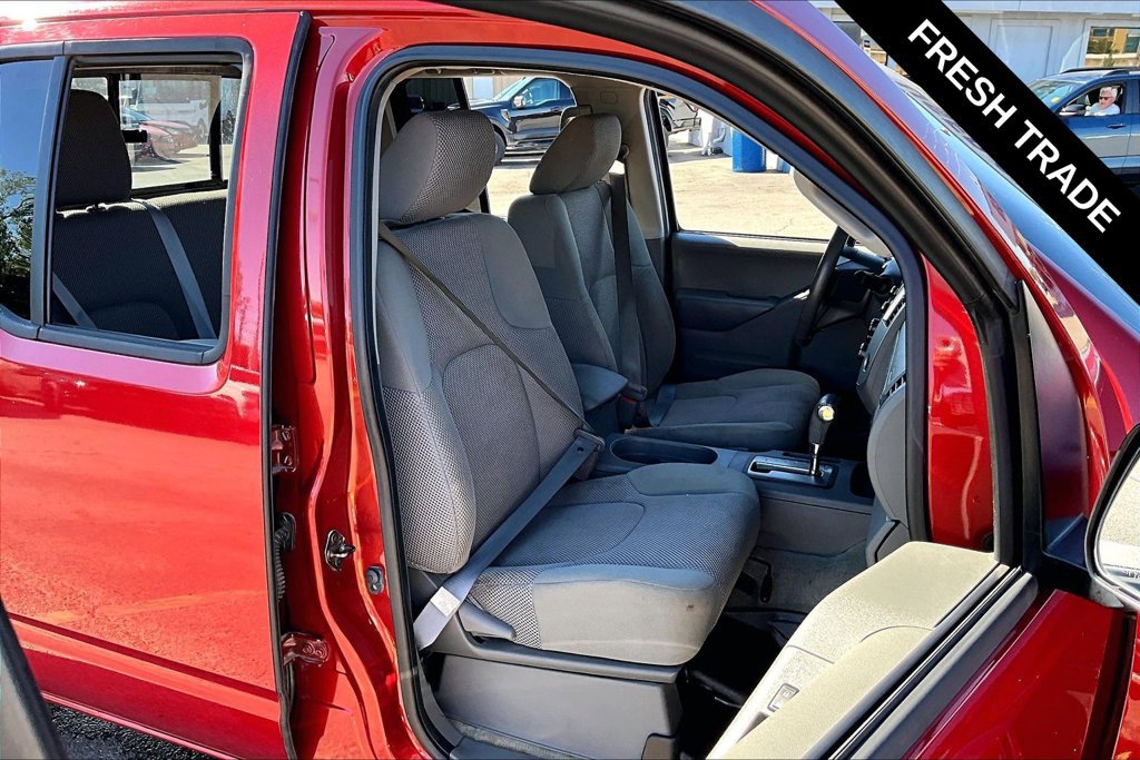 Used 2016 Nissan Frontier SV w/ SV Value Truck Package AWD/4WD image 28