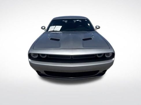 Used 2018 Dodge Challenger R/T RWD image 8