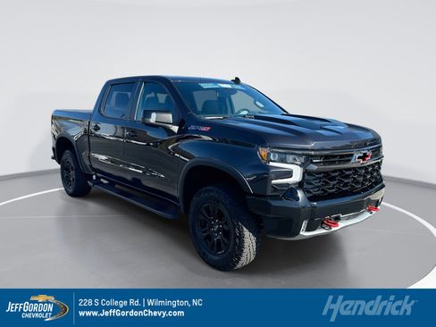 Used 2022 Chevrolet Silverado 1500 ZR2 image 1
