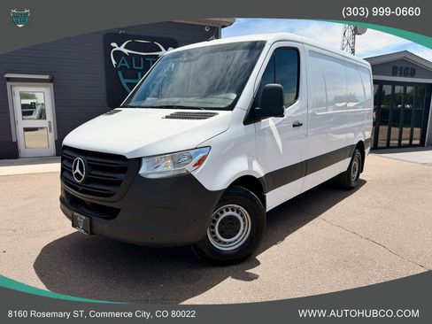 Used 2022 Mercedes-Benz Sprinter 1500 image 1