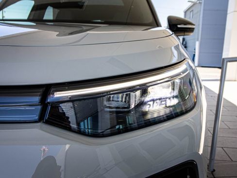 New 2026 Volkswagen Tiguan SE R-Line FWD image 7