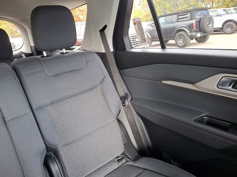 New 2026 Ford Explorer Active RWD image 14