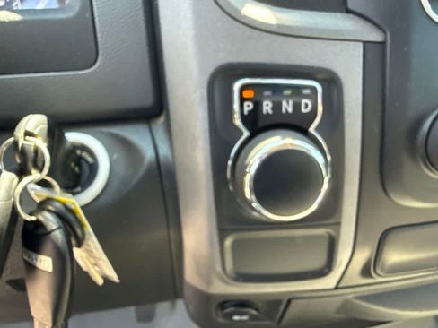 Used 2014 RAM 1500 Express RWD image 17