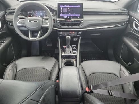 Used 2024 Jeep Compass Latitude w/ Convenience Group AWD/4WD image 15
