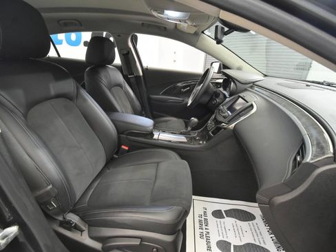 Used 2015 Buick LaCrosse image 15