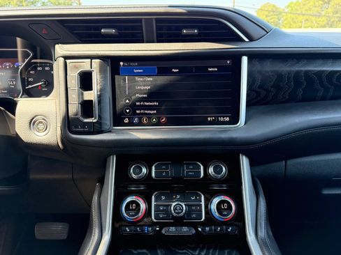 Used 2021 GMC Yukon Denali AWD/4WD image 23