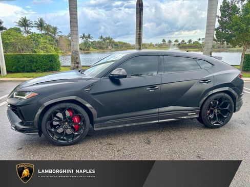 Used 2024 Lamborghini Urus Performante image 1