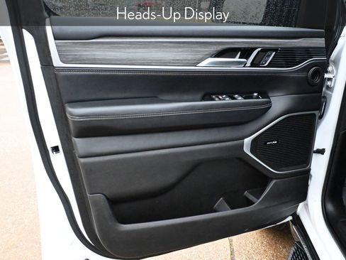 Used 2024 Jeep Wagoneer Series III image 8