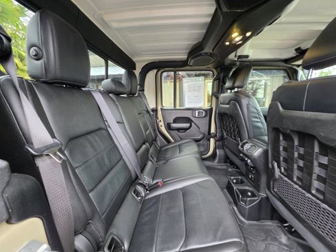 Used 2020 Jeep Gladiator Rubicon AWD/4WD image 22