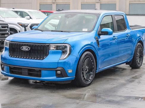 Used 2025 Ford Maverick Lobo image 3