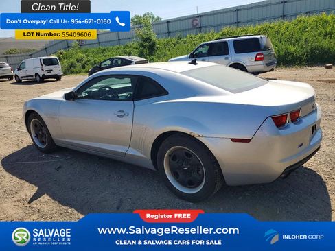 Used 2011 Chevrolet Camaro LS RWD image 3