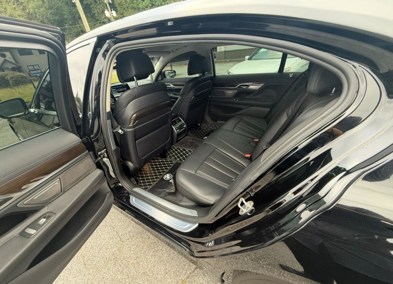 Used 2016 BMW 740i RWD image 10