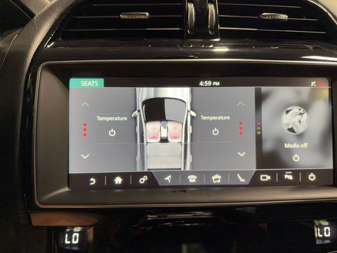 Used 2020 Jaguar F-PACE Prestige image 40