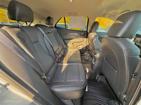 Used 2023 Buick Envision Essence image 18