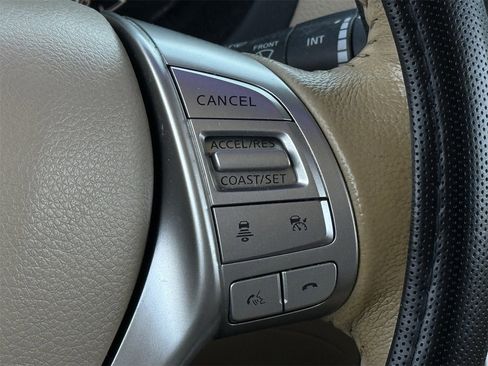 Used 2017 Nissan Altima 2.5 SL w/ 2.5 Technology Package image 17