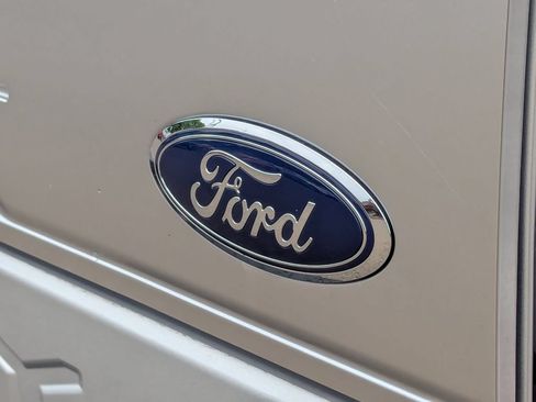 Used 2017 Ford F350 Platinum w/ Platinum Ultimate Package AWD/4WD image 24