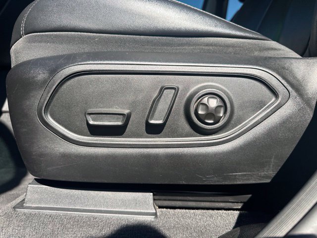 Used 2022 Jeep Grand Cherokee L Limited AWD/4WD image 16