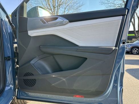 New 2026 Volkswagen Taos SEL image 32