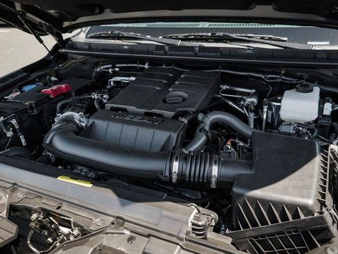 New 2026 Nissan Frontier SV AWD/4WD image 7