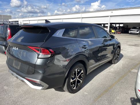 Certified 2023 Kia Sportage EX image 8