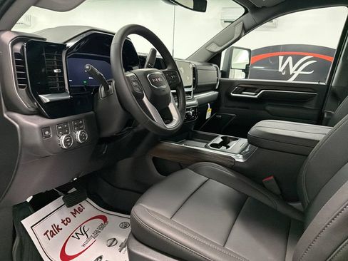 New 2026 GMC Sierra 2500 SLT AWD/4WD image 11