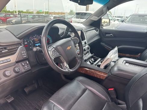 Used 2018 Chevrolet Suburban Premier AWD/4WD image 14