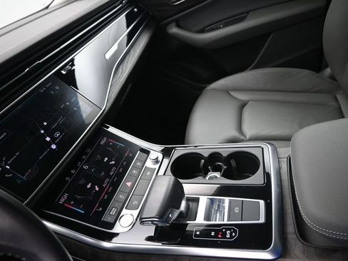 Used 2019 Audi Q8 Premium w/ Towing Package image 21