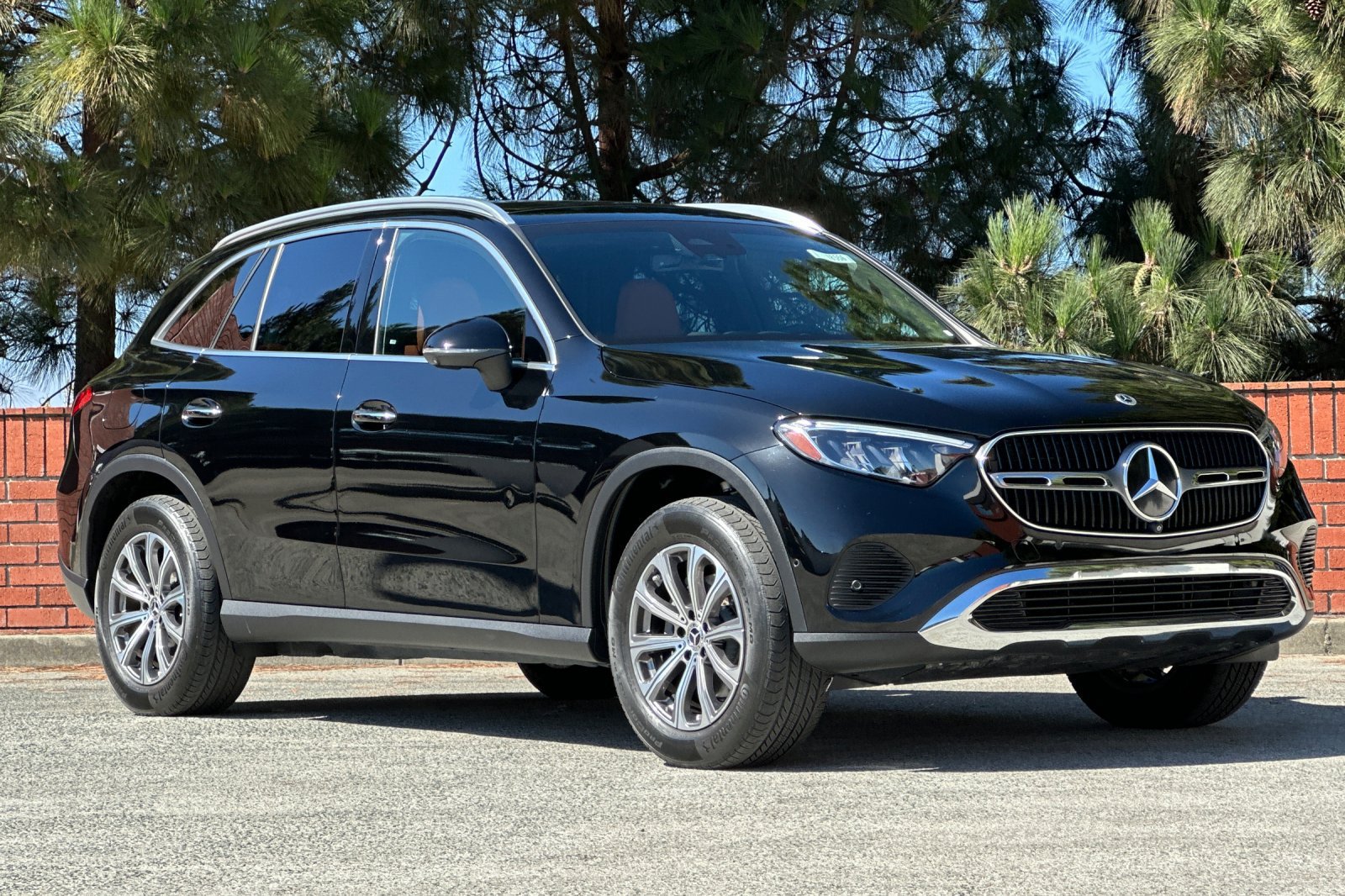 Used 2023 Mercedes-Benz GLC 300 image 2