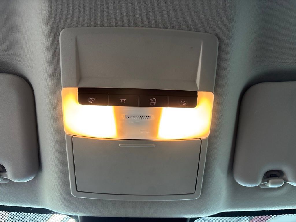 Used 2021 Nissan Sentra SR FWD image 25