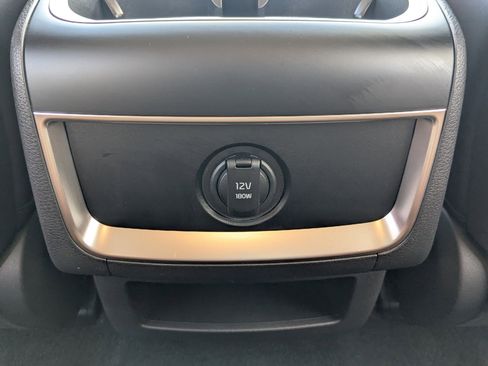 Certified 2025 Kia Carnival EX image 18