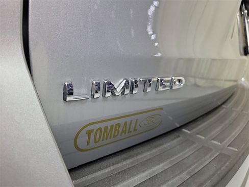 Used 2023 Ford Expedition Limited image 7