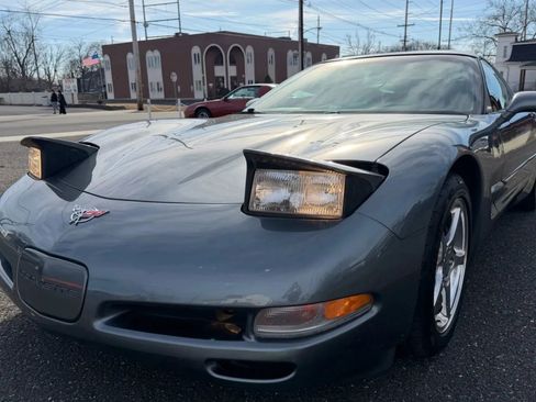 Used 2003 Chevrolet Corvette Coupe w/ Preferred Equipment Group image 40