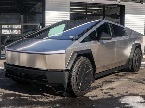 Used 2024 Tesla Cybertruck AWD Crew Cab image 14