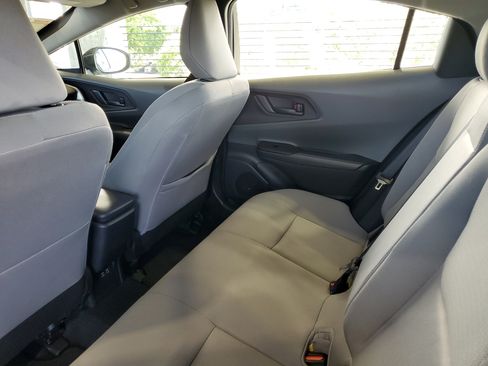 Used 2023 Toyota Prius LE FWD image 9
