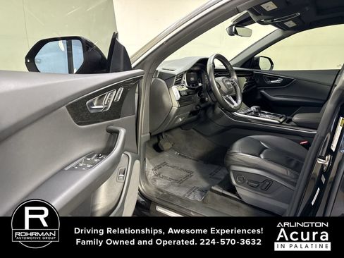 Used 2019 Audi Q8 Premium w/ Convenience Package AWD/4WD image 5