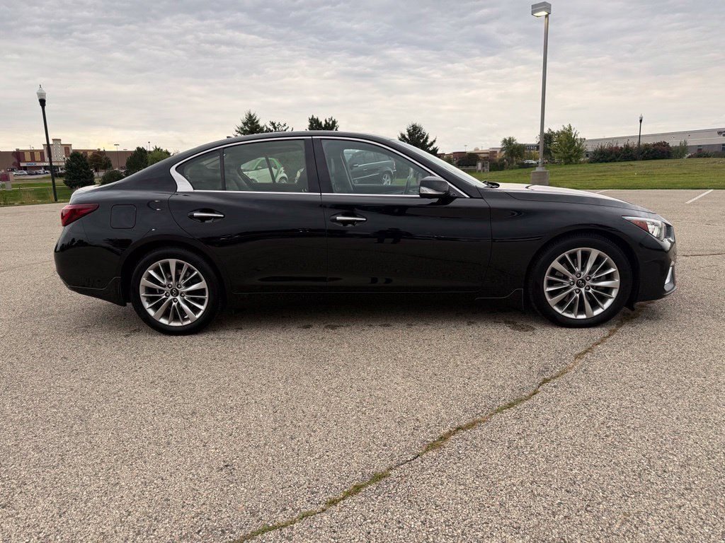 Used 2021 INFINITI Q50 Luxe w/ Seat & Sound Package AWD/4WD image 9