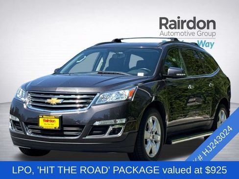 Used 2017 Chevrolet Traverse LT w/ Style and Technology Package AWD/4WD image 3