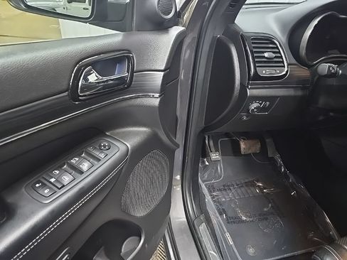 Used 2021 Jeep Grand Cherokee Limited w/ Quick Order Package 28K 80th AWD/4WD image 28
