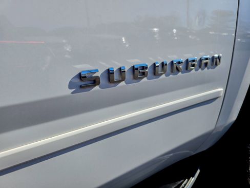 Used 2019 Chevrolet Suburban Premier image 10