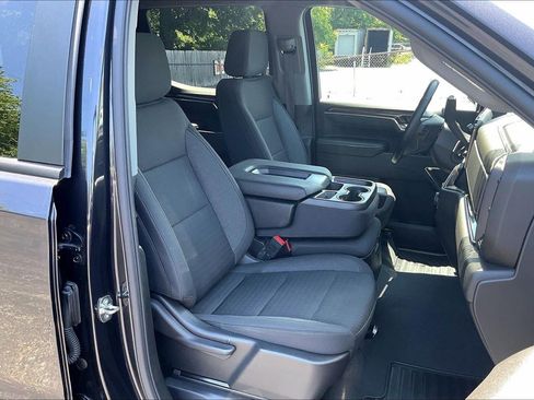 Used 2023 Chevrolet Silverado 1500 LT AWD/4WD image 7