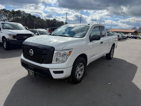 Used 2020 Nissan Titan S w/ S Utility Package image 2