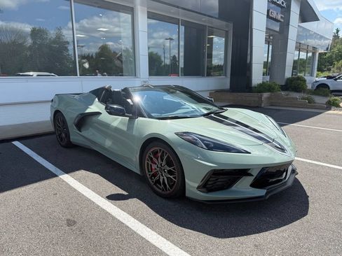 Used 2024 Chevrolet Corvette Stingray Preferred Conv w/ Z51 Performance Package RWD image 3