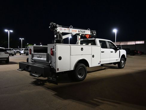 New 2025 Ford F350 XL image 7