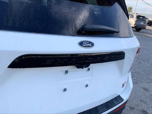 Used 2022 Ford Explorer ST w/ Equipment Group 401A AWD/4WD image 30